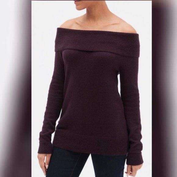 GAP off the shoulder sweater - Picture 2 of 5